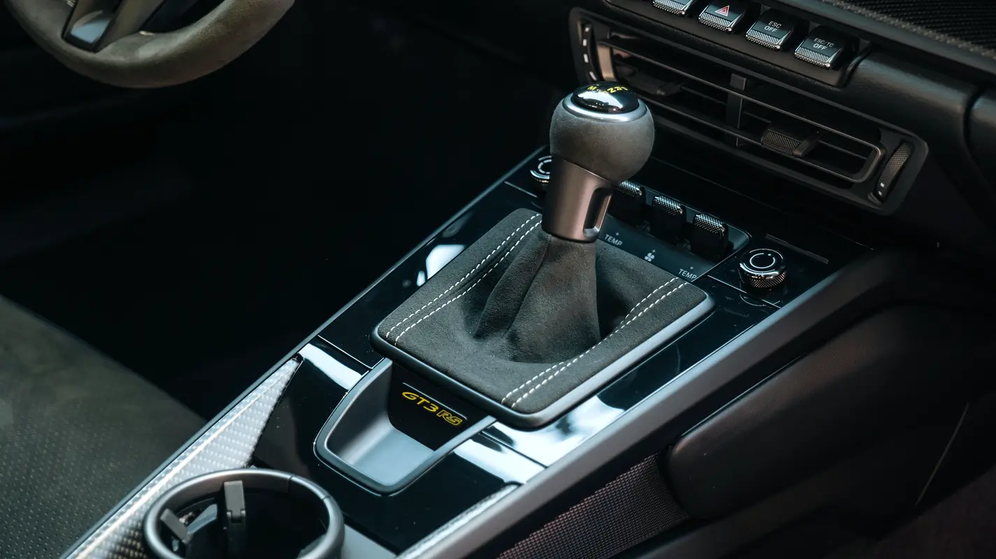 PORSCHE 911 2025