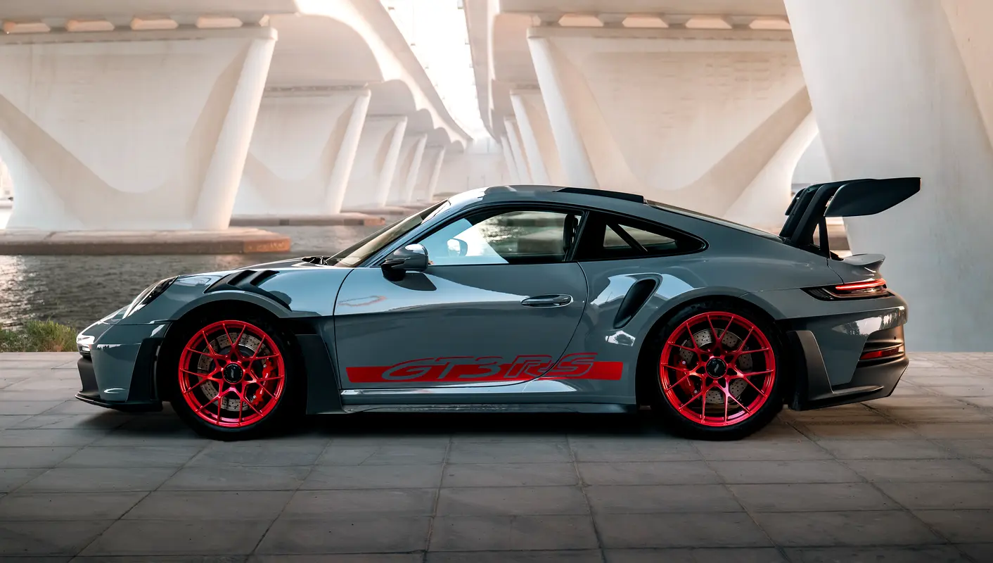 PORSCHE 911 2025