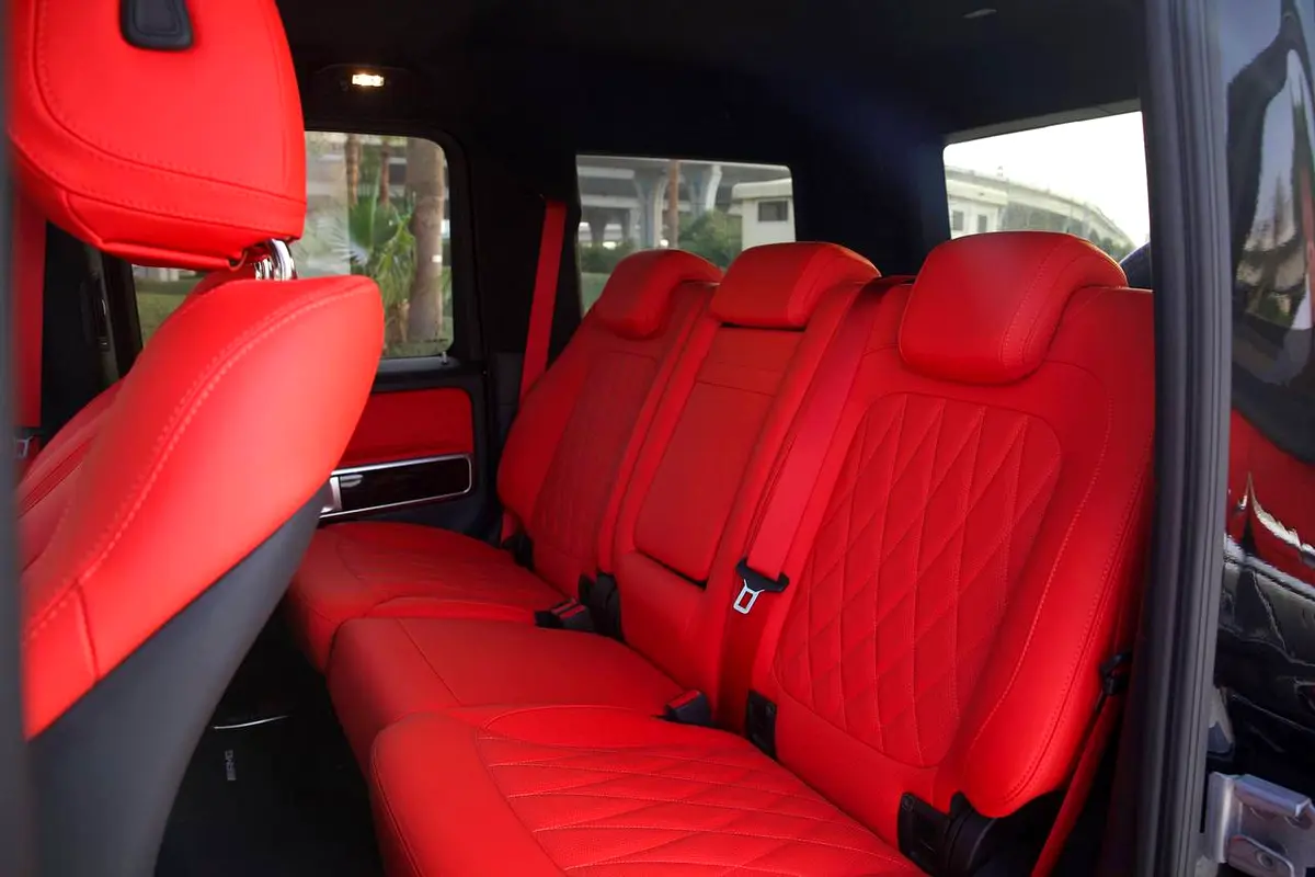 MERCEDES G CLASS 2025