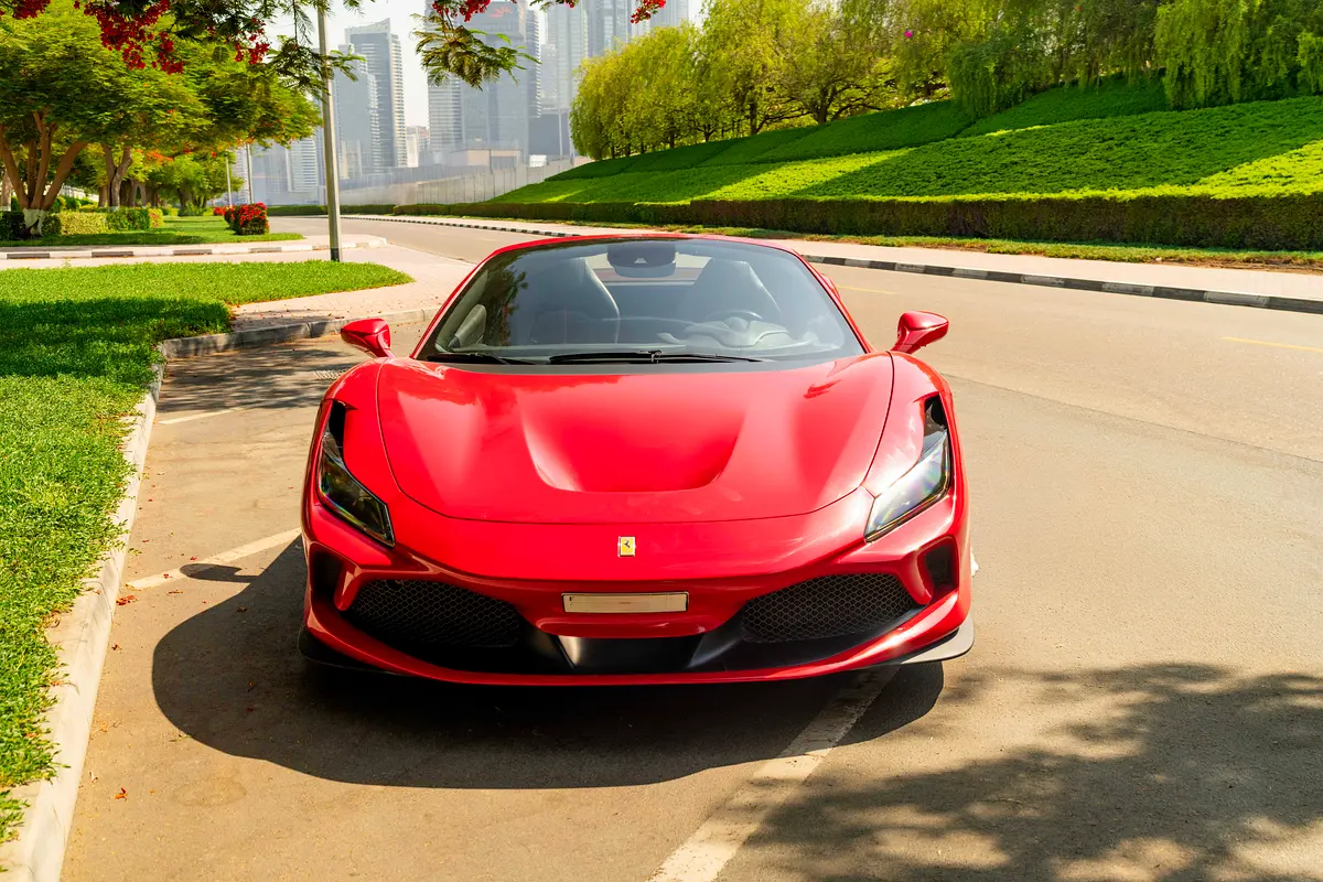 FERRARI F8 2023