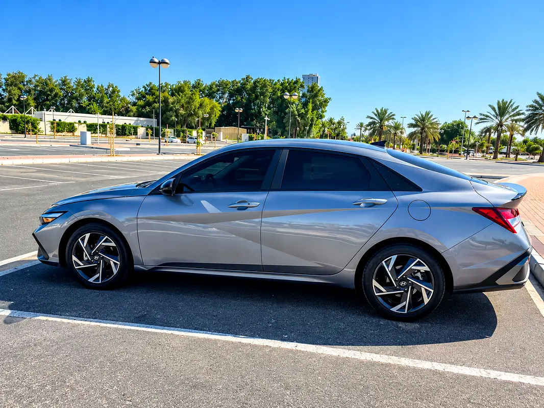 HYUNDAI ELANTRA 2025