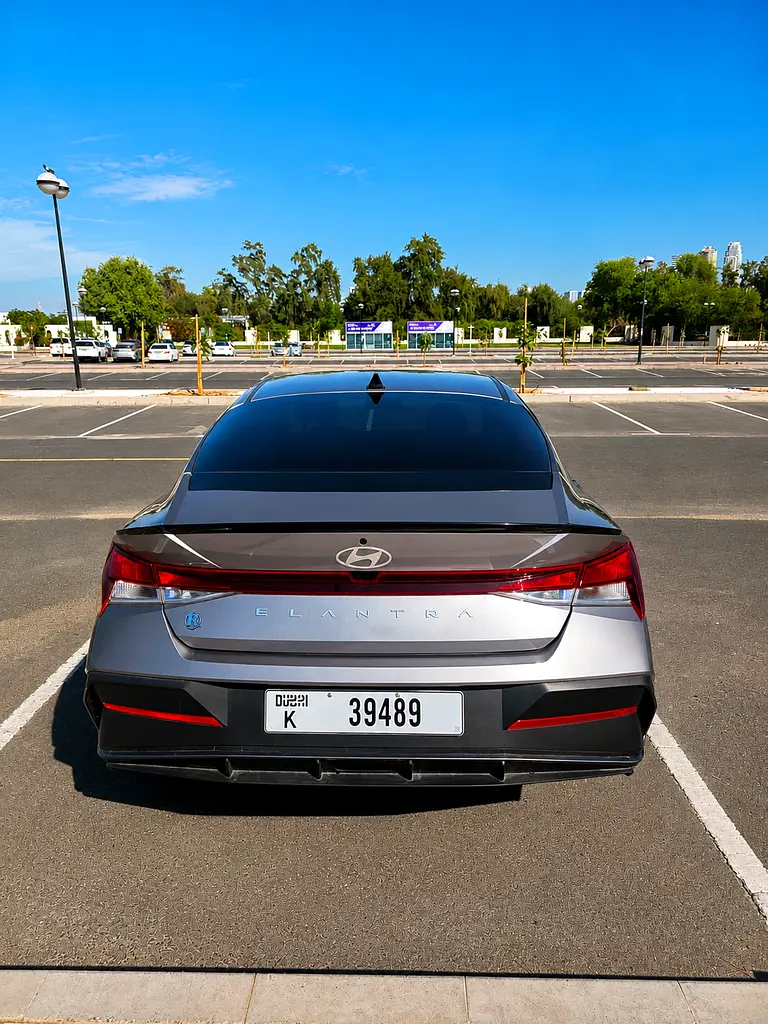 HYUNDAI ELANTRA 2025