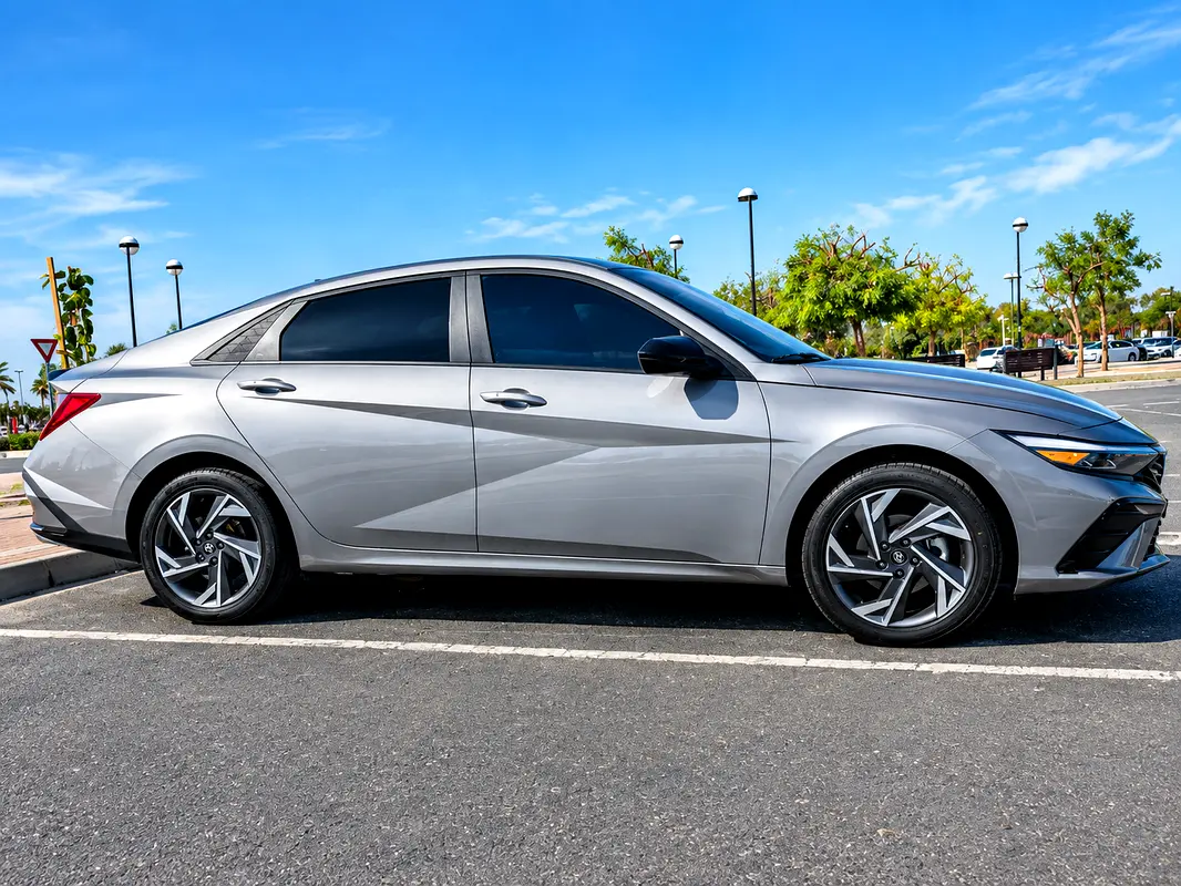 HYUNDAI ELANTRA 2025