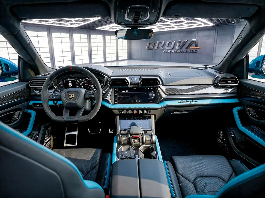 LAMBORGHINI URUS 2025