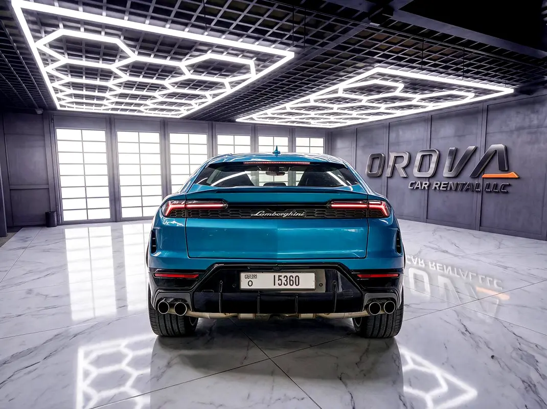 LAMBORGHINI URUS 2025