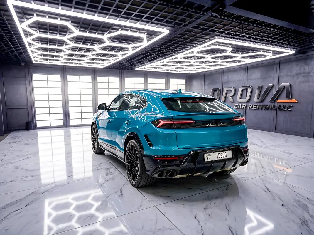 LAMBORGHINI URUS 2025