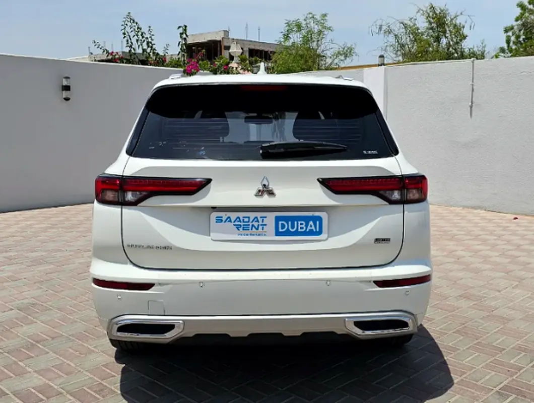 MITSUBISHI OUTLANDER 2024