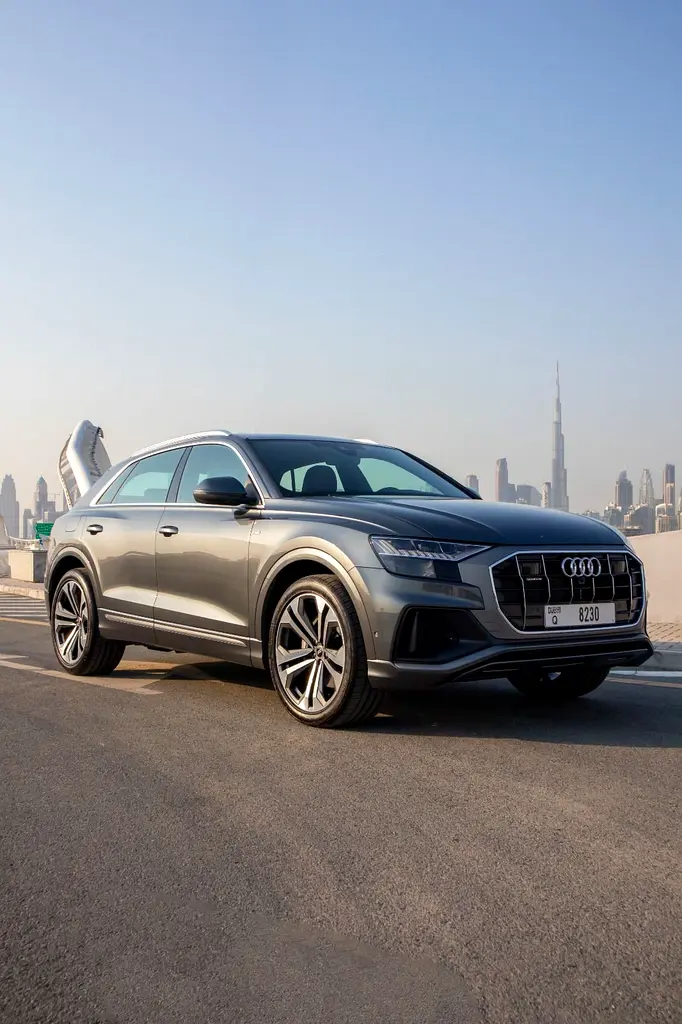 AUDI Q8 2023