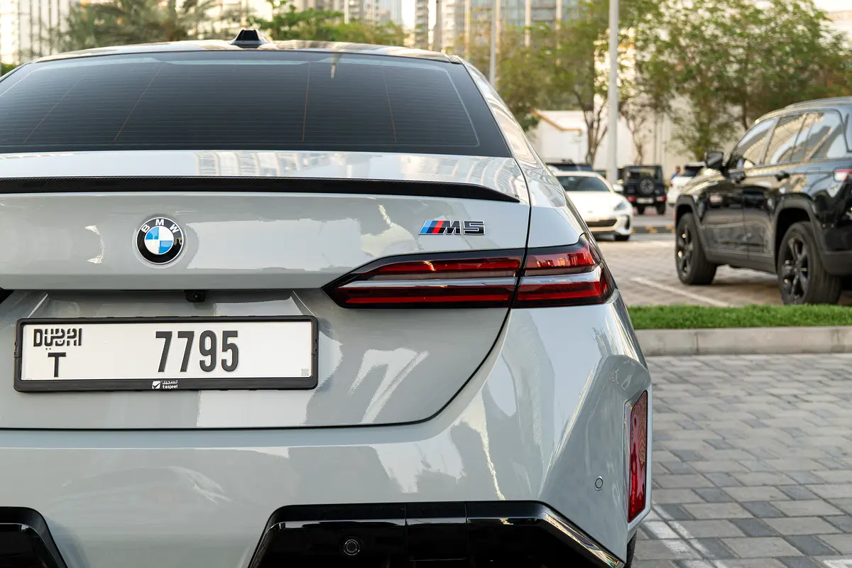 بي أم دبليو M5 2025