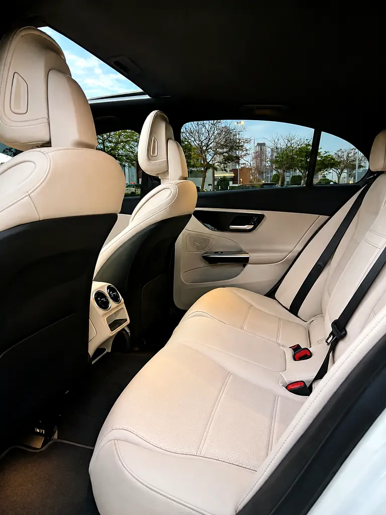 MERCEDES C Class 2025