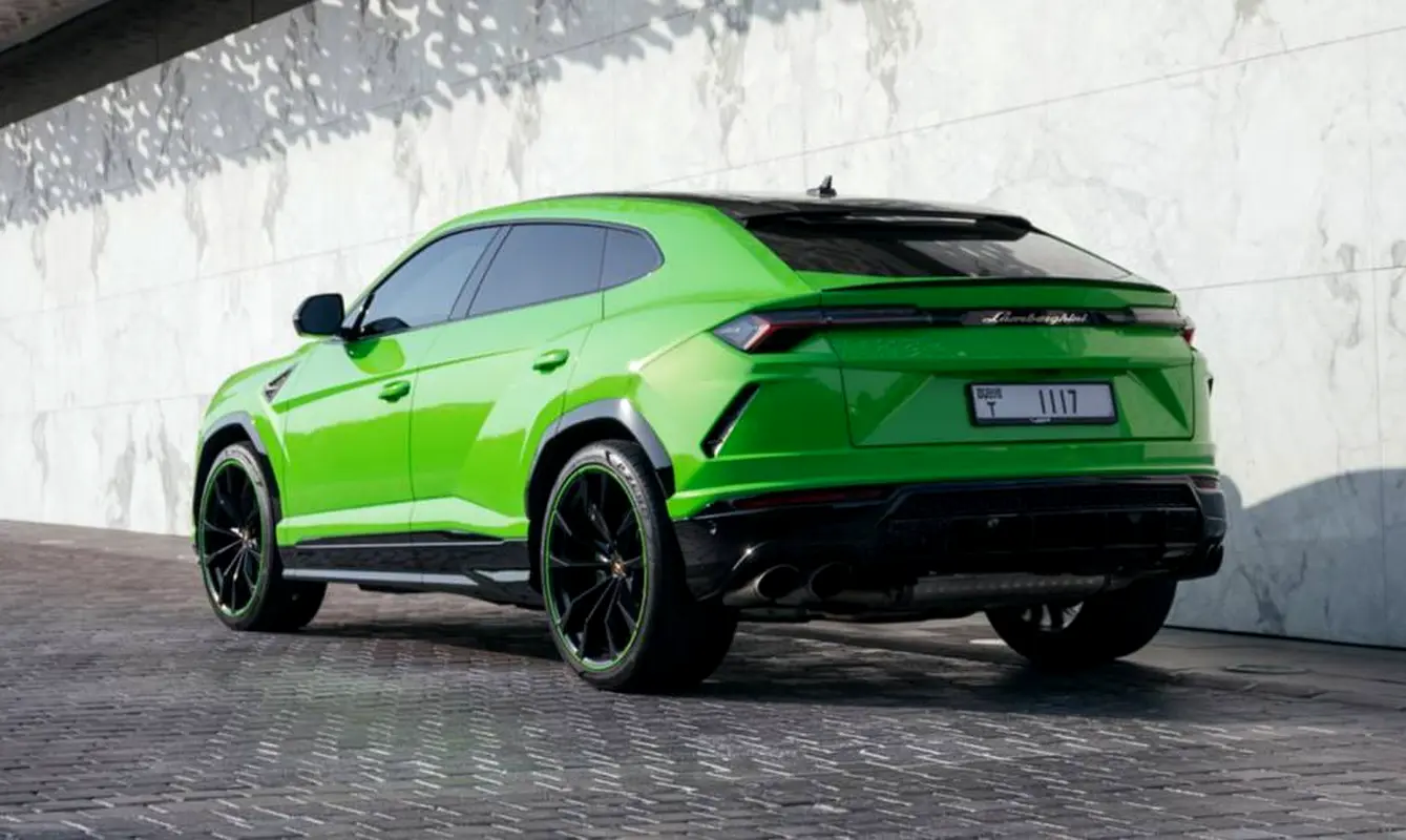 LAMBORGHINI URUS 2021