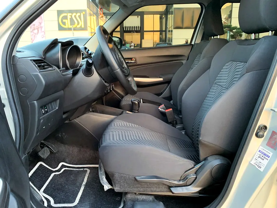 SUZUKI SWIFT 2023