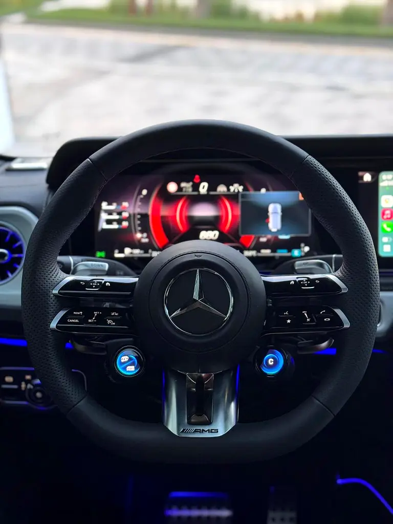 MERCEDES G CLASS 2025