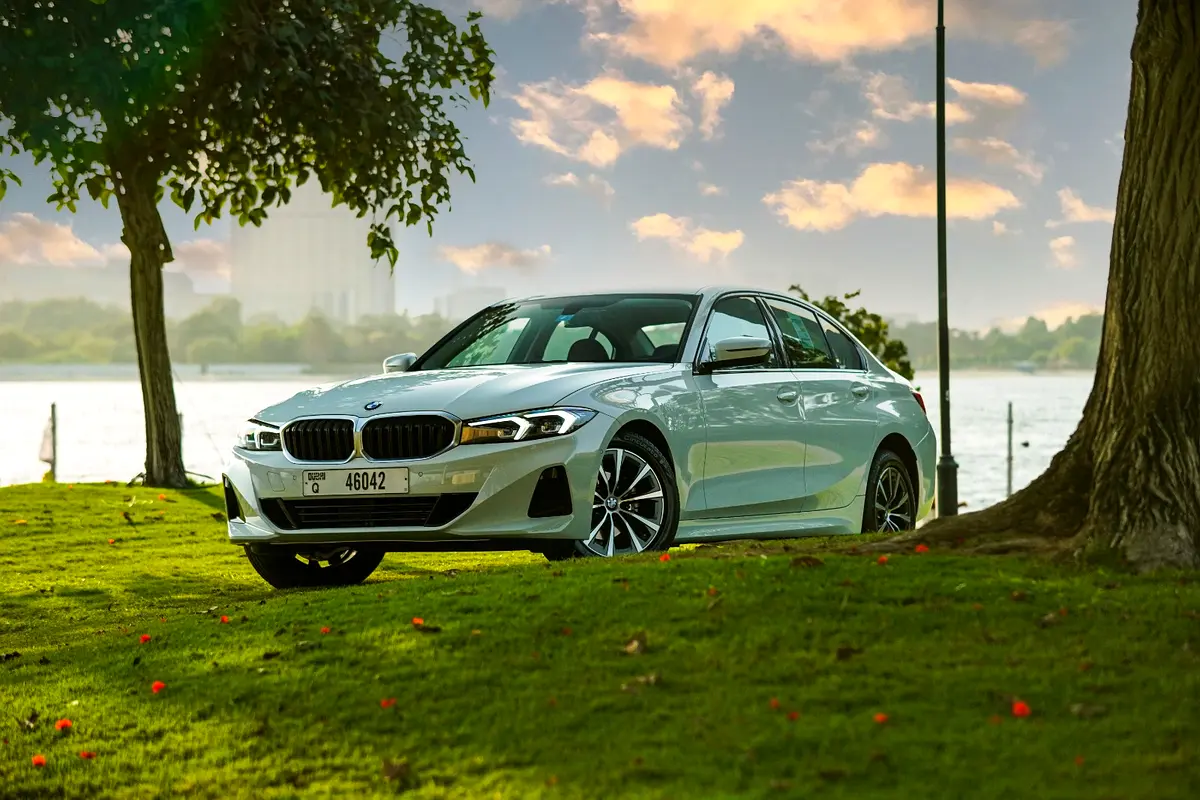 BMW 3 SERIES 2026