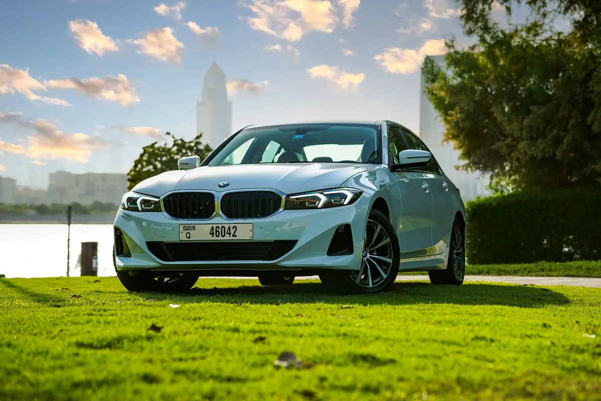 BMW 3 SERIES 2026