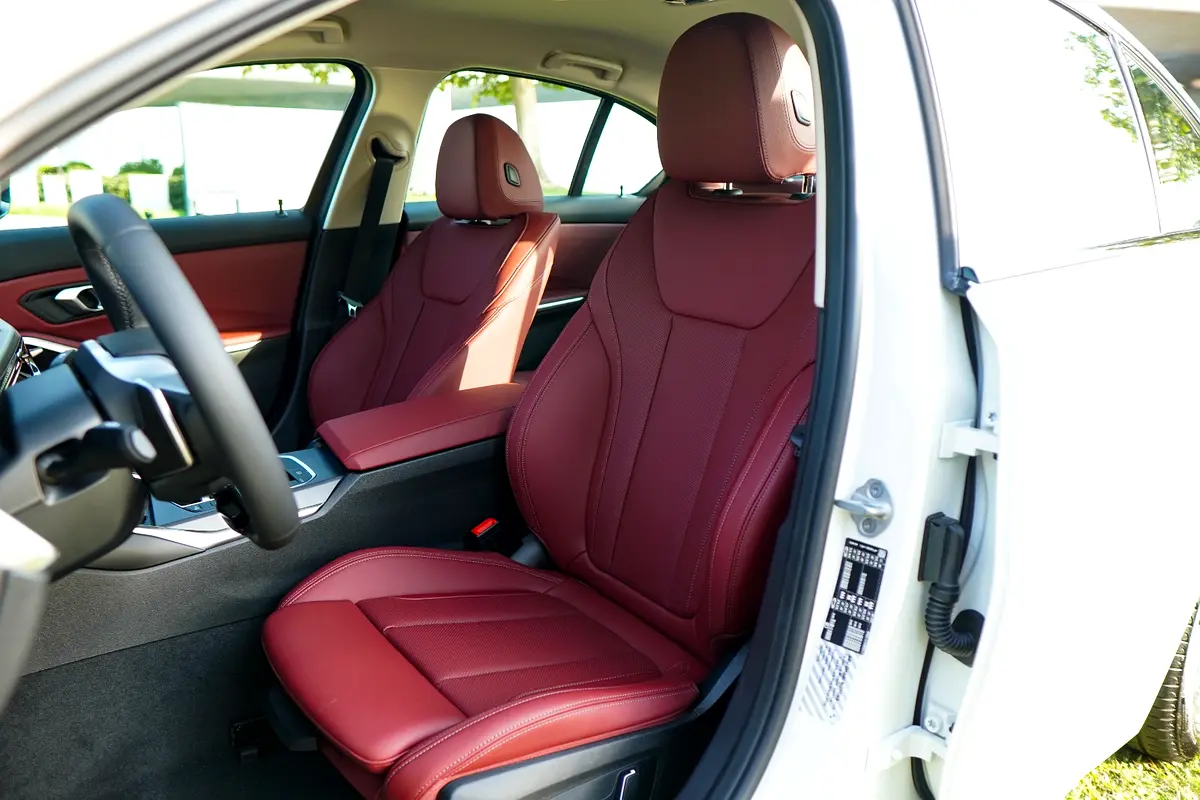 BMW 3 SERIES 2026