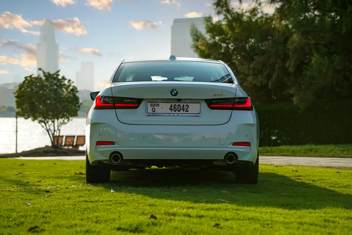 BMW 3 SERIES 2026