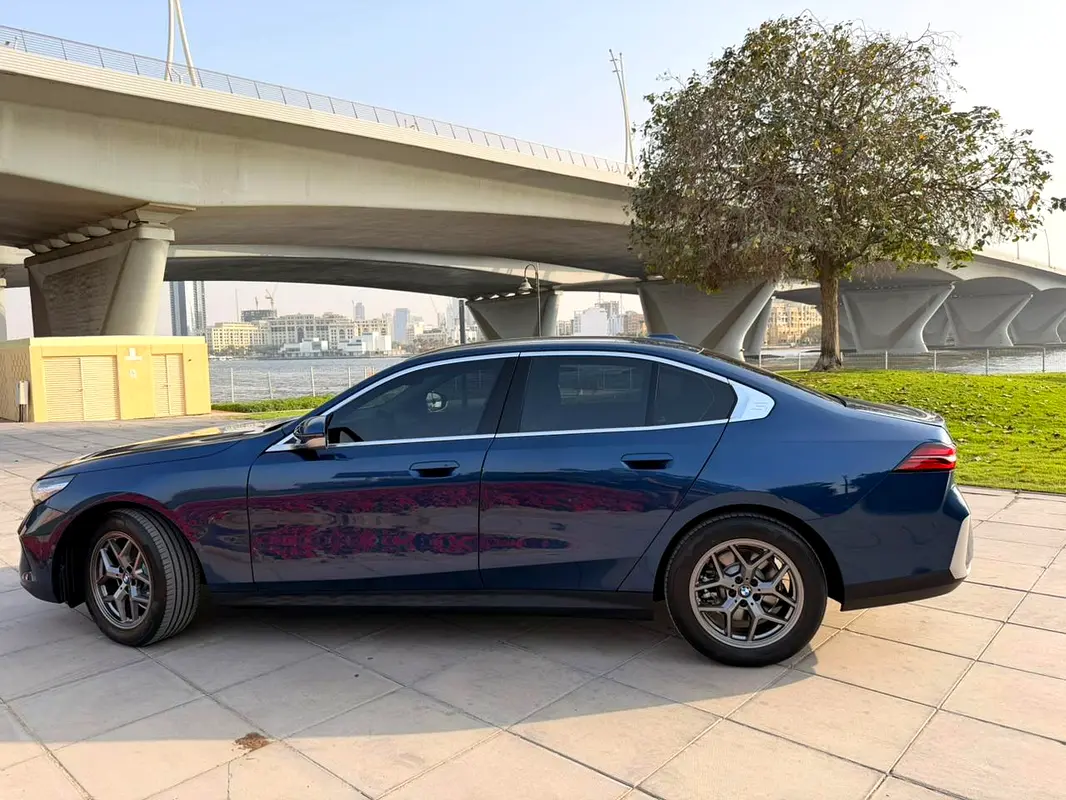 بي أم دبليو 5 SERIES 2026