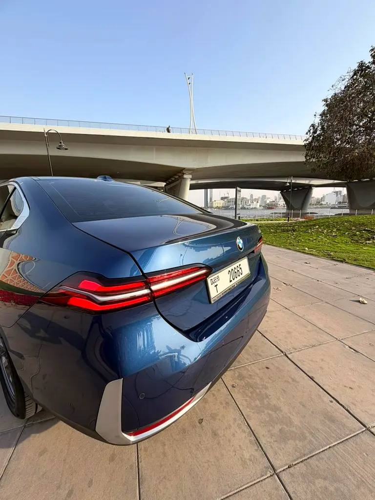 بي أم دبليو 5 SERIES 2026