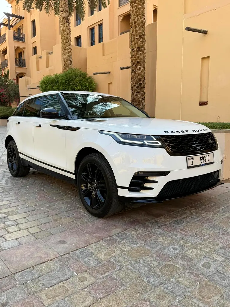 لاند روفر فيلار 2024