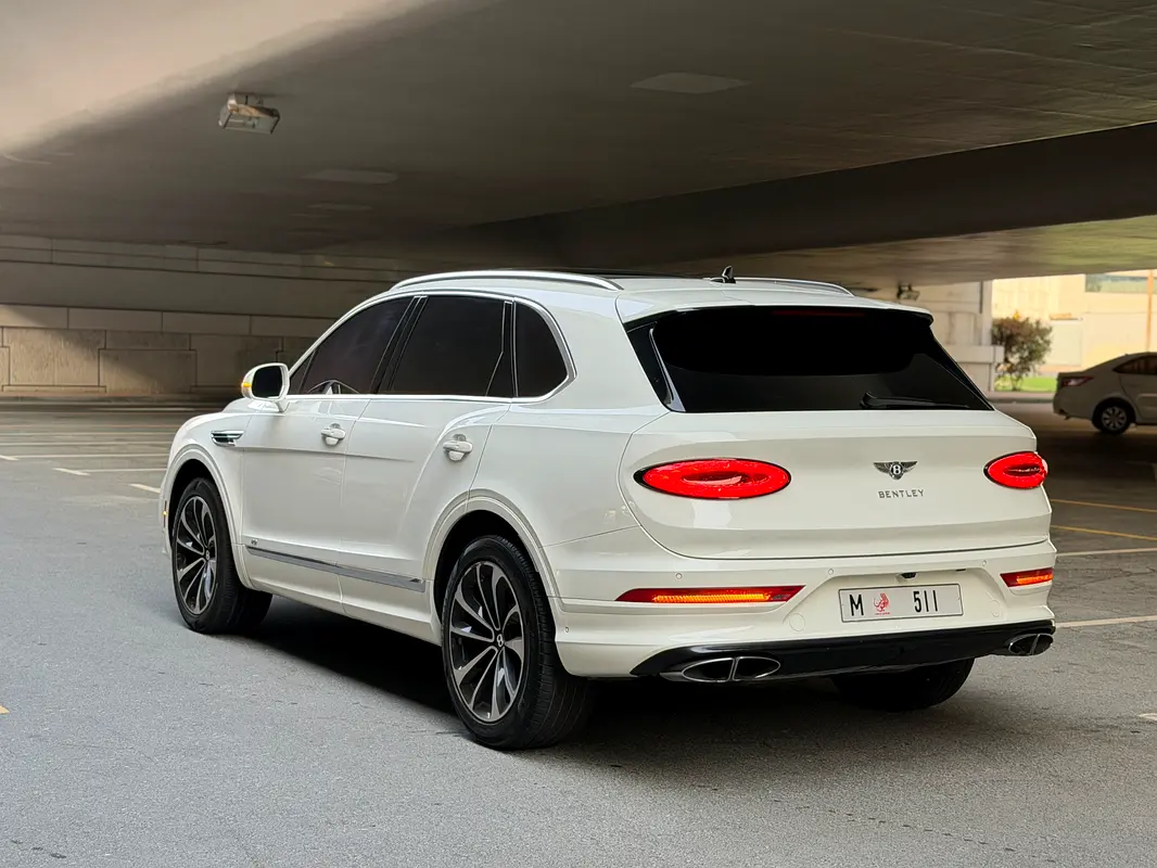 BENTLEY BENTAYGA 2022