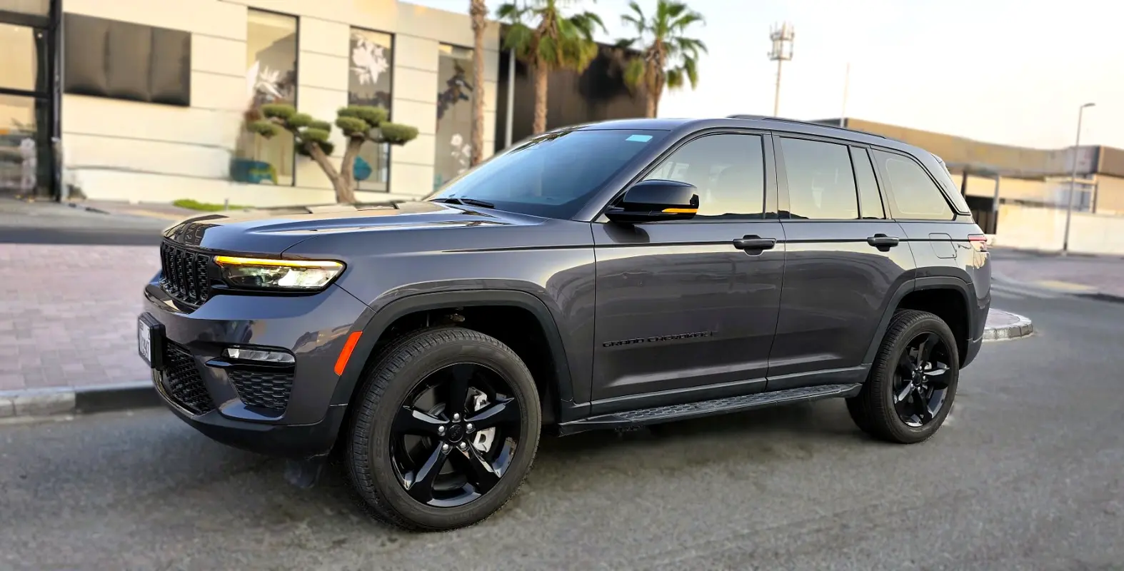 JEEP GRAND CHEROKEE 2024
