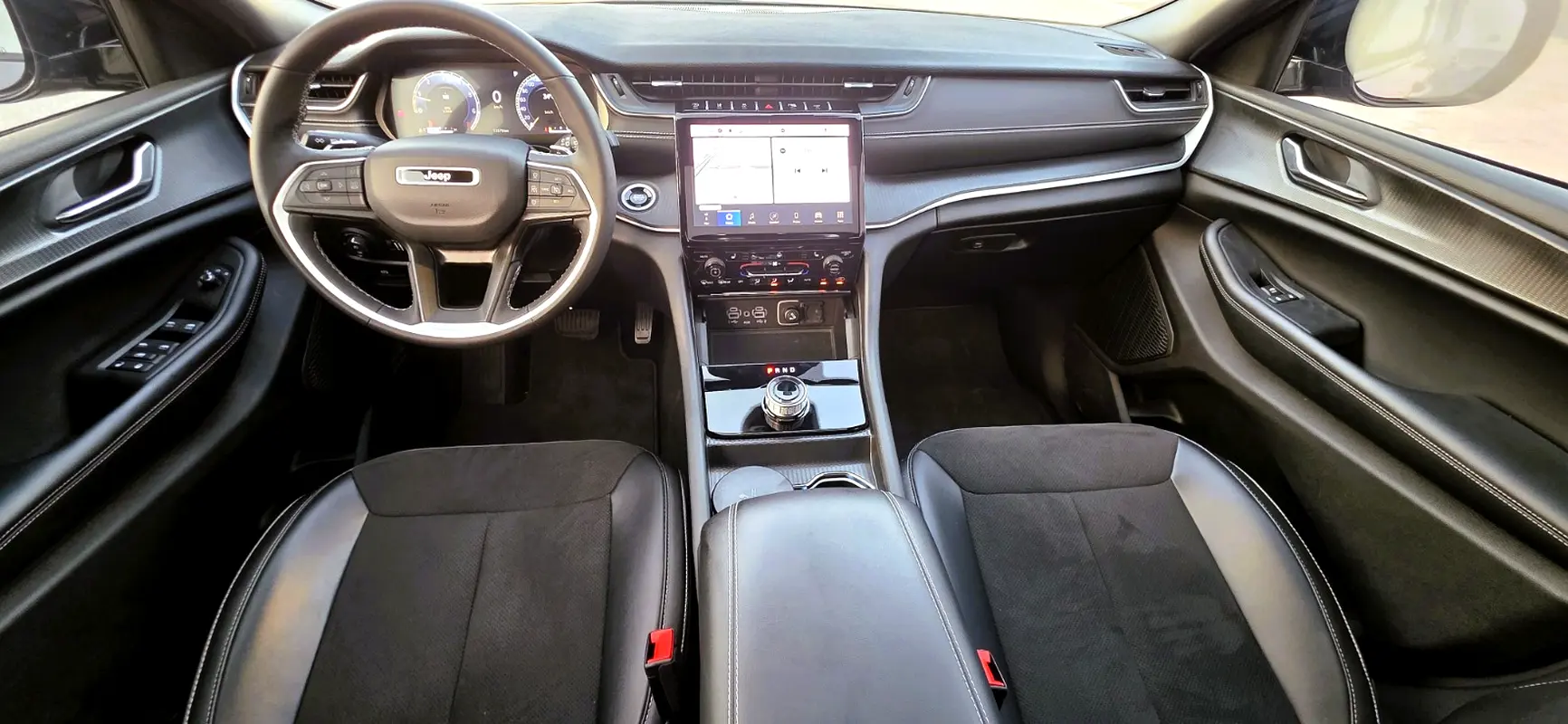 JEEP GRAND CHEROKEE 2024
