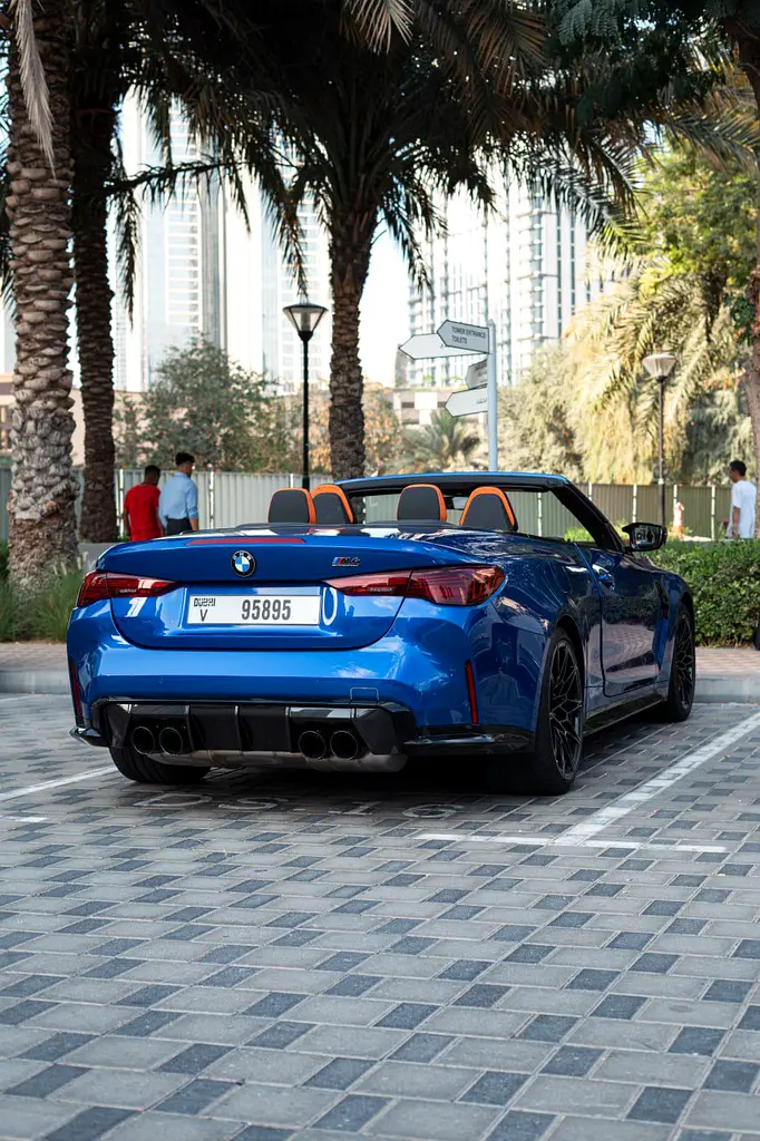 BMW M4 2025