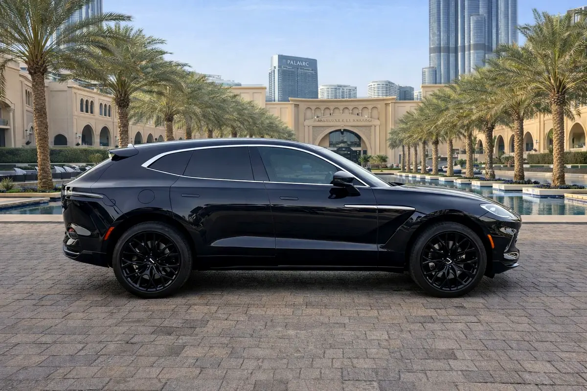 ASTON MARTIN DBX 2024