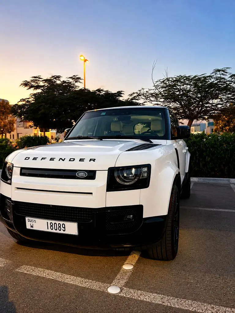 LAND ROVER DEFENDER 2025