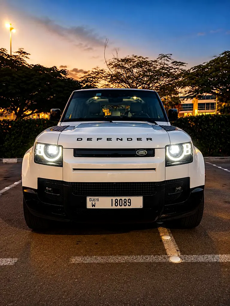 LAND ROVER DEFENDER 2025