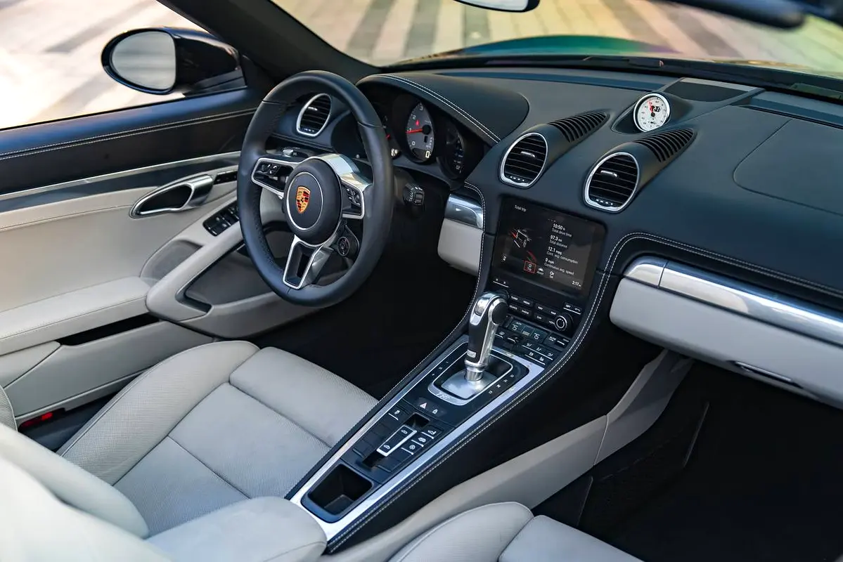 PORSCHE 718 / BOXSTER 2024