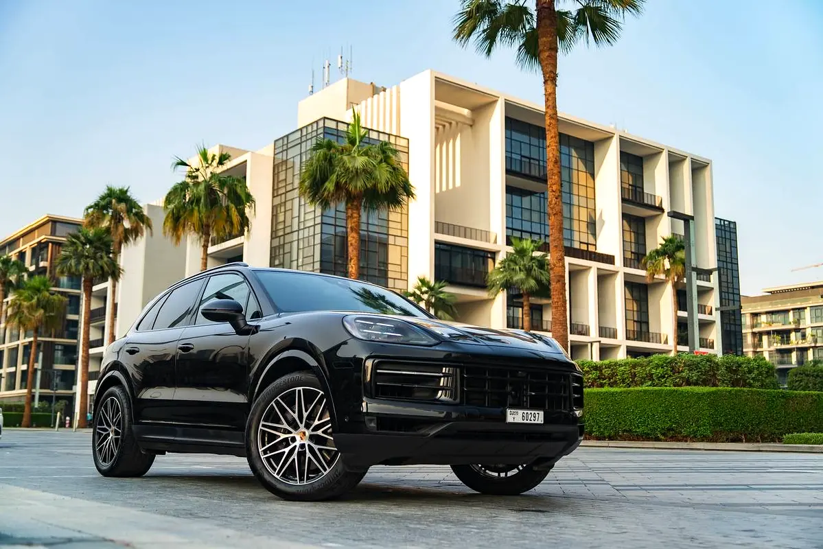 PORSCHE CAYENNE 2025
