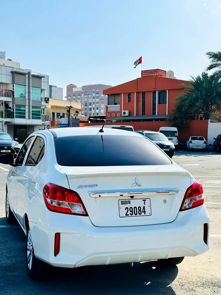 ميتسوبيشي أتراج 2025