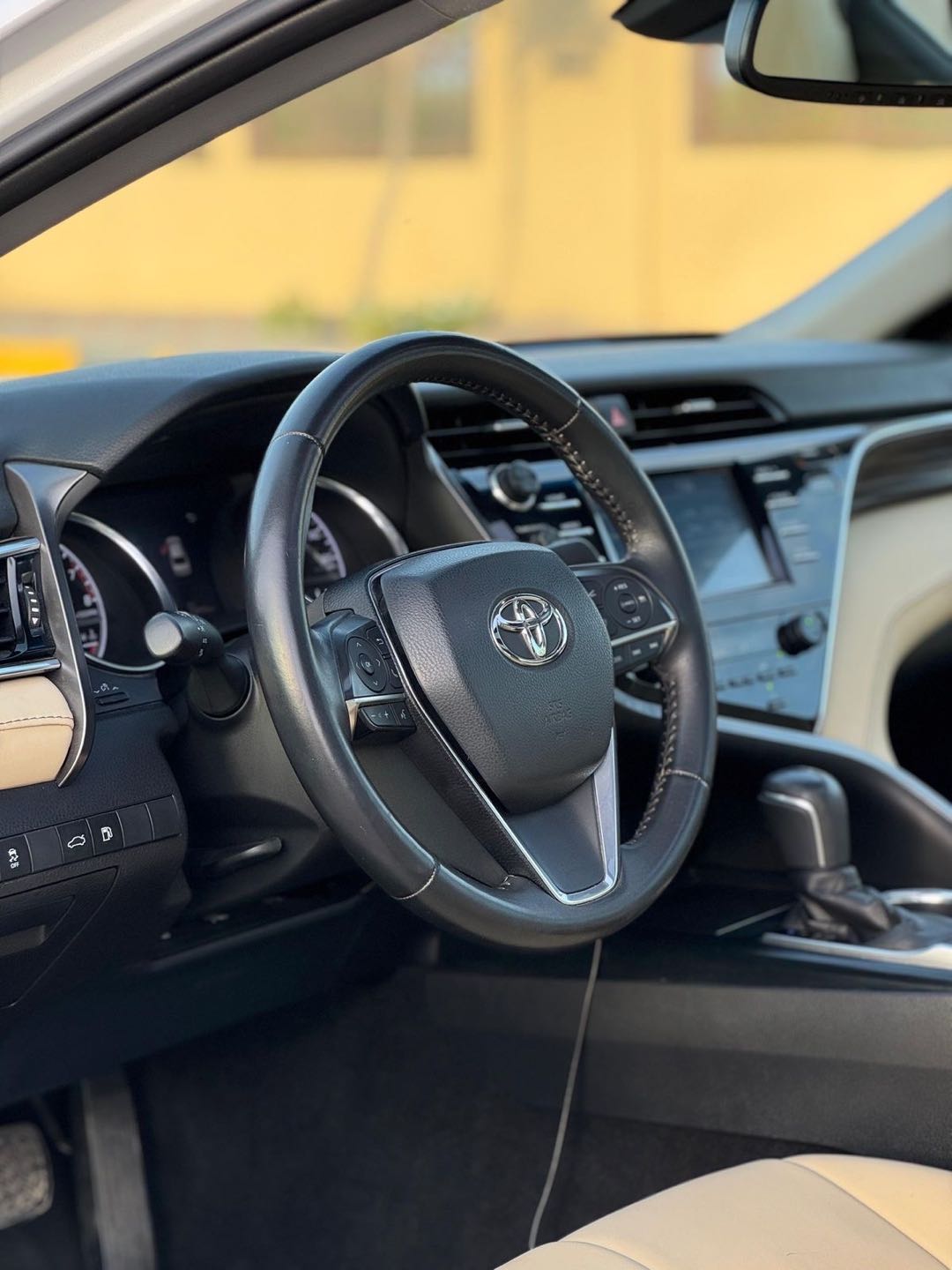 Car Image 2018 TOYOTA CAMRY XLE