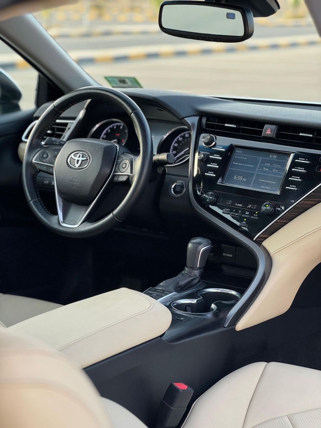 Car Image 2018 TOYOTA CAMRY XLE