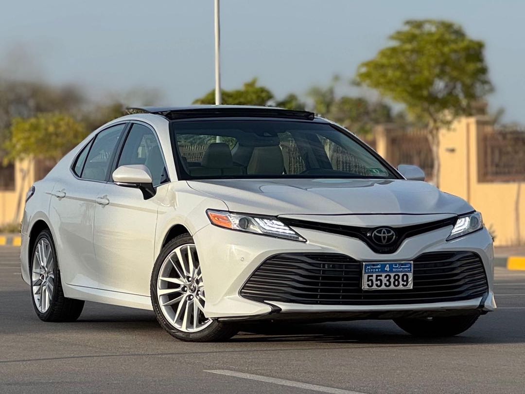 Car Image 2018 TOYOTA CAMRY XLE
