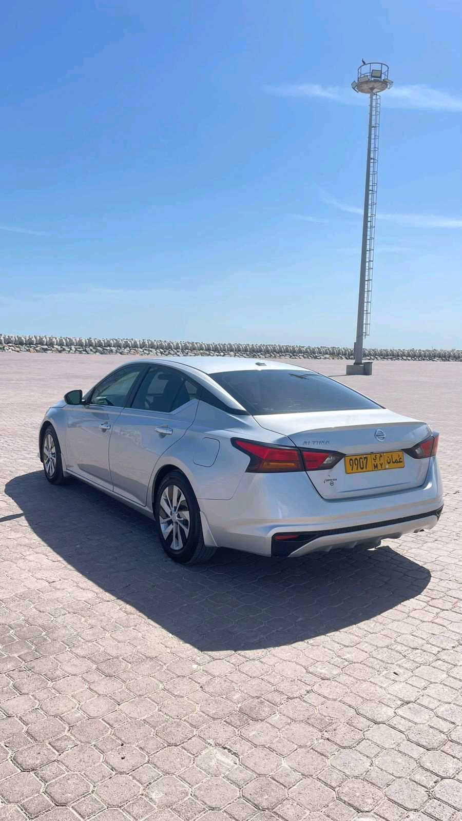 Car Image 2019 NISSAN ALTIMA S