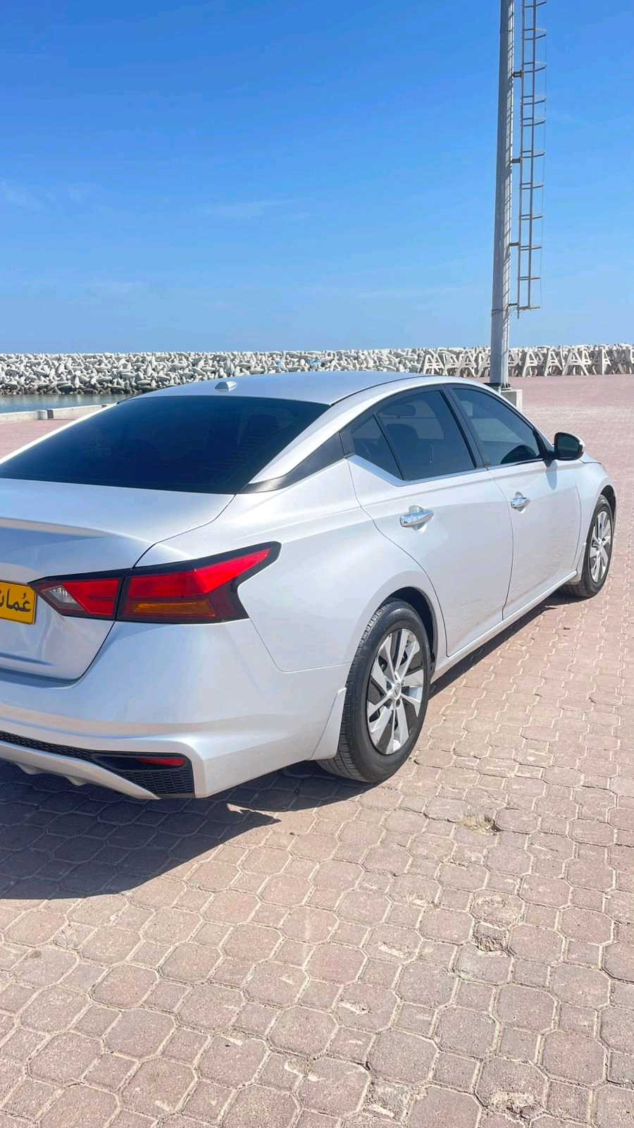 Car Image 2019 NISSAN ALTIMA S