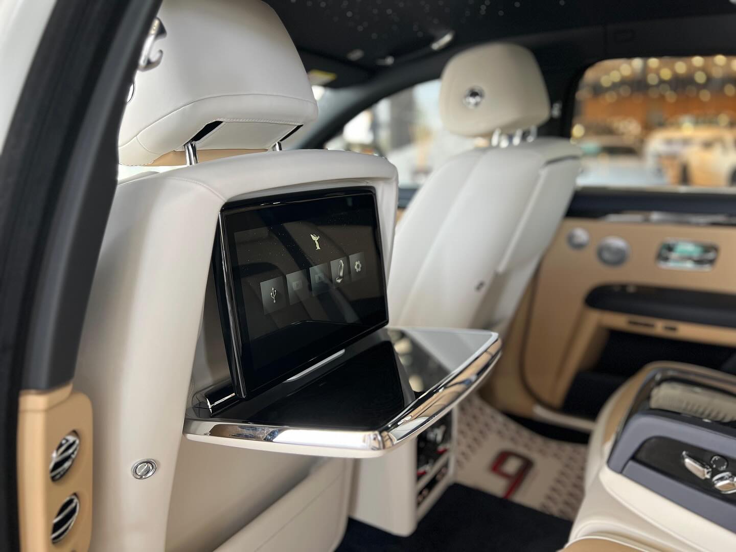 Car Image 2026 ROLLS ROYCE GHOST 