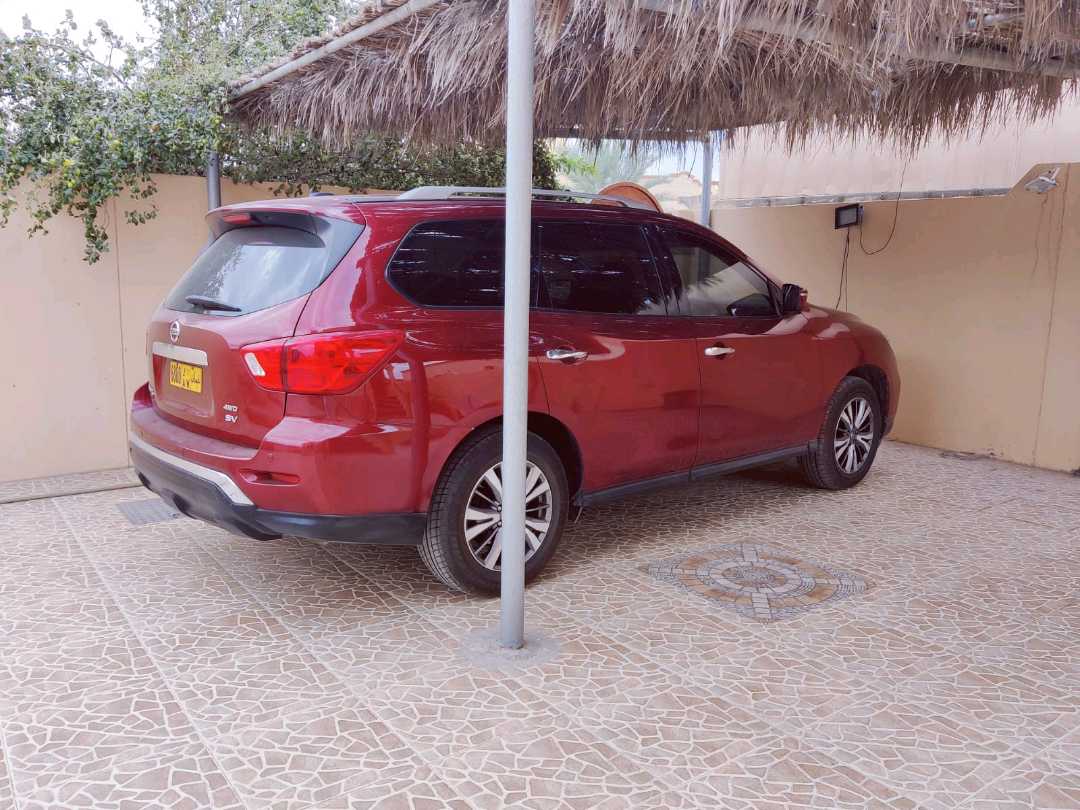 Car Image 2018 NISSAN PATHFINDER SV