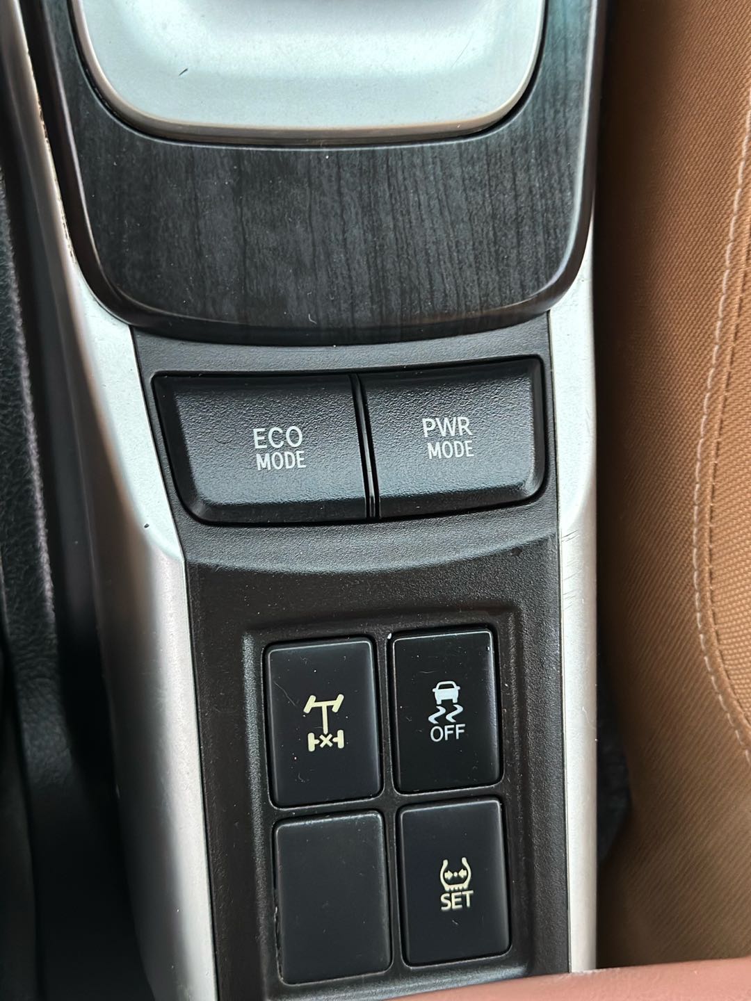 Car Image 2019 TOYOTA FORTUNER 