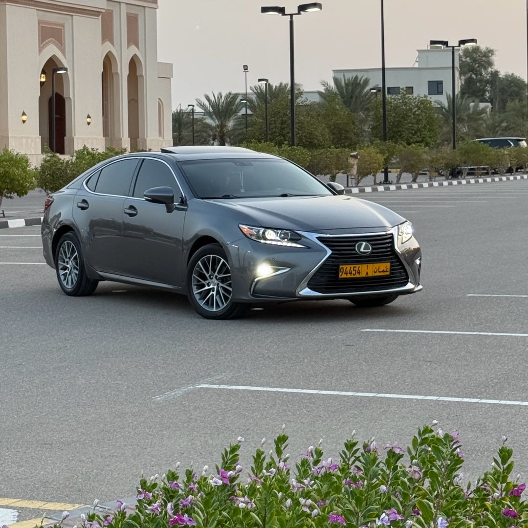 Car Image 2016 LEXUS ES 350