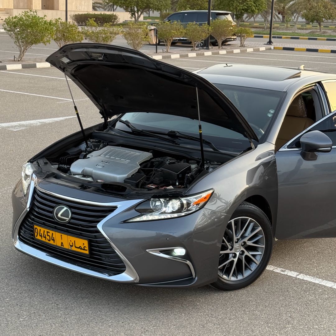 Car Image 2016 LEXUS ES 350
