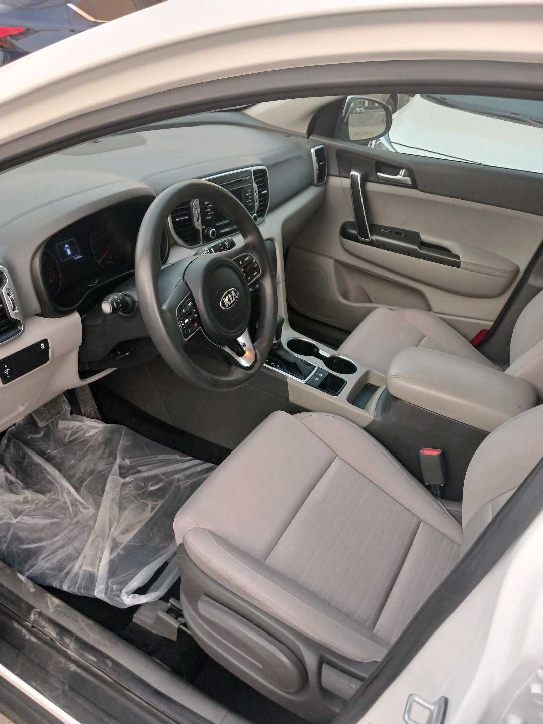 Car Image 2018 Kia SPORTAGE 