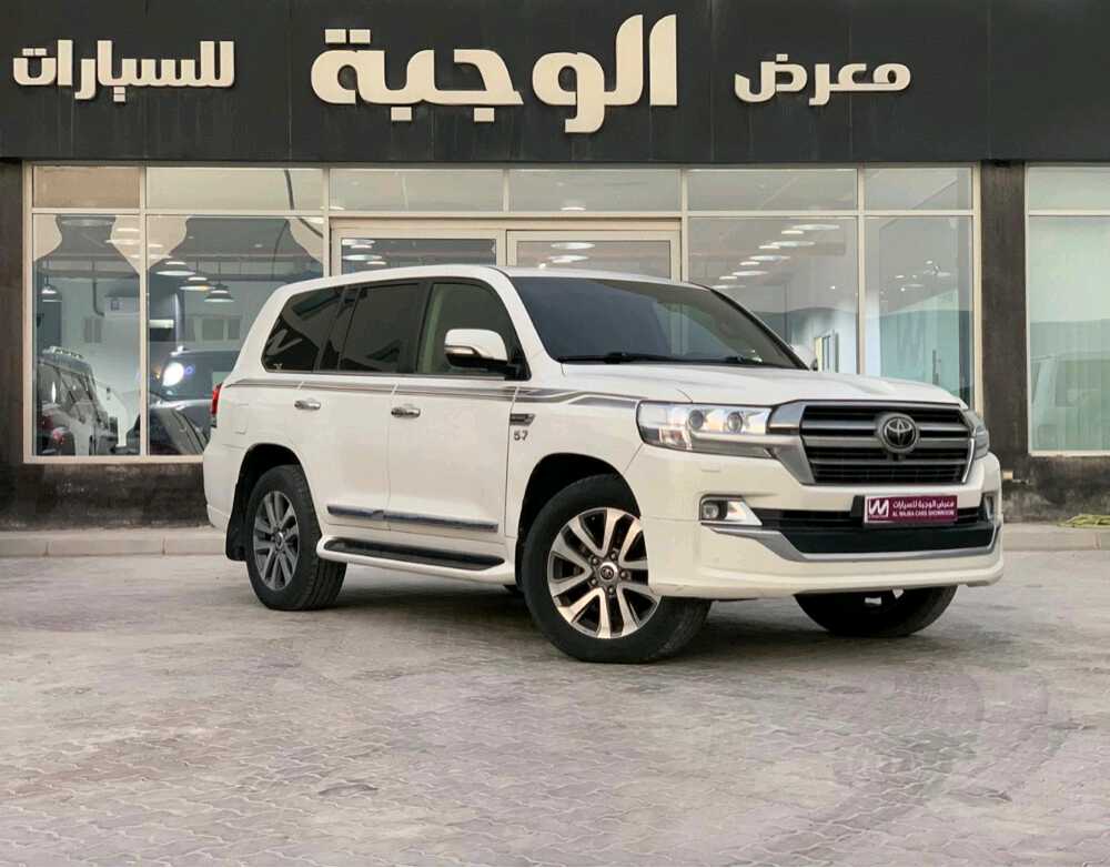 Car Image 2019 TOYOTA LAND CRUISER Nismo