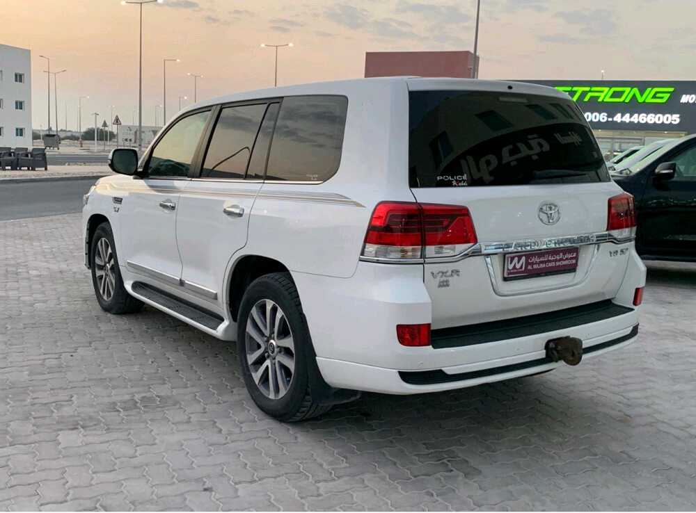 Car Image 2019 TOYOTA LAND CRUISER Nismo