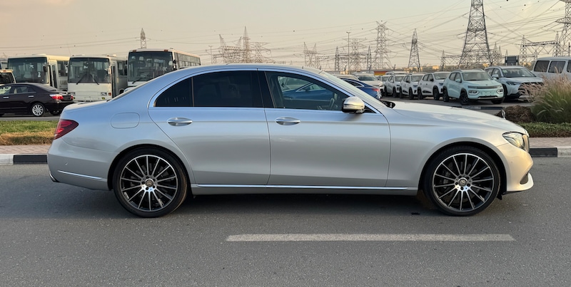 Car Image 2017 MERCEDES E Class  400