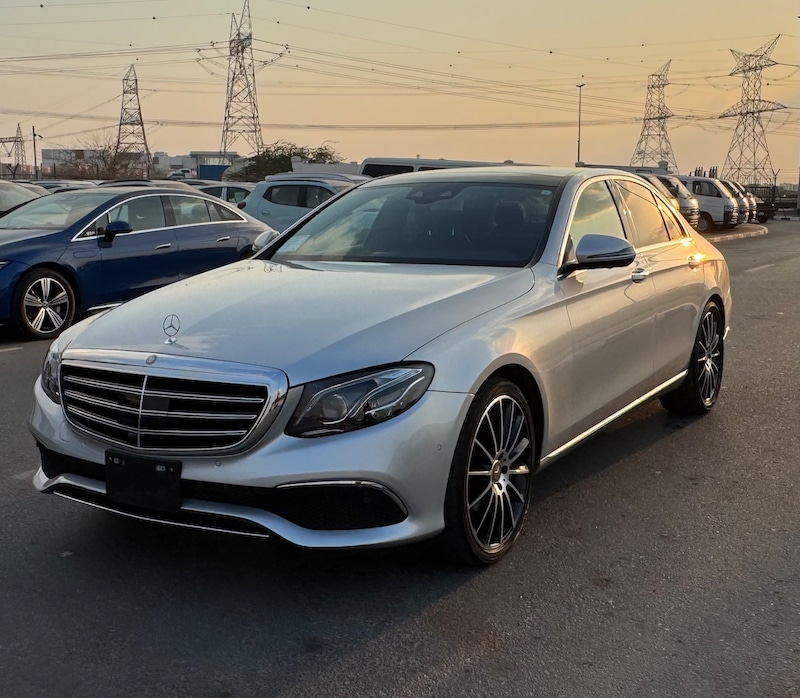 Car Image 2017 MERCEDES E Class  400