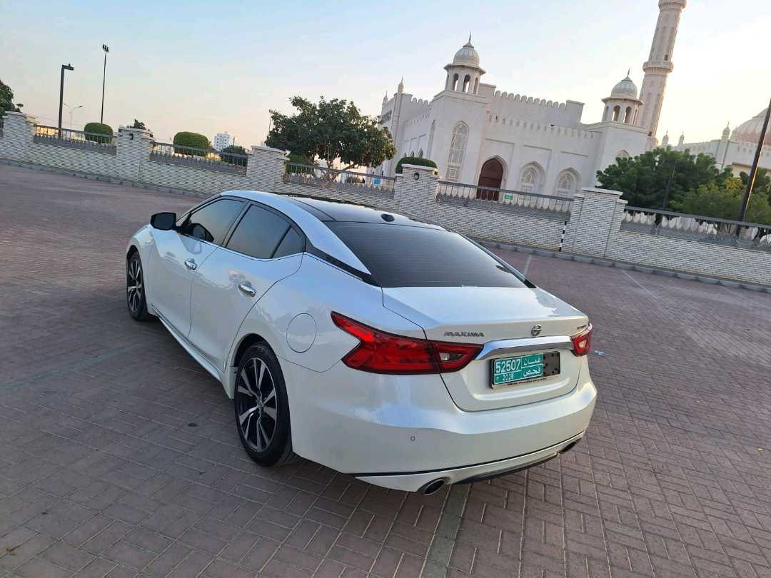 Car Image 2018 NISSAN MAXIMA 